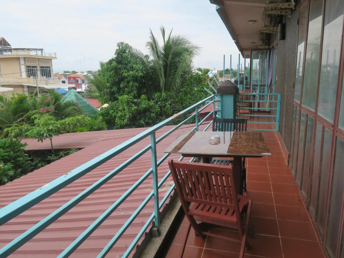 River Dolphin Hotel Kratié Exterior foto