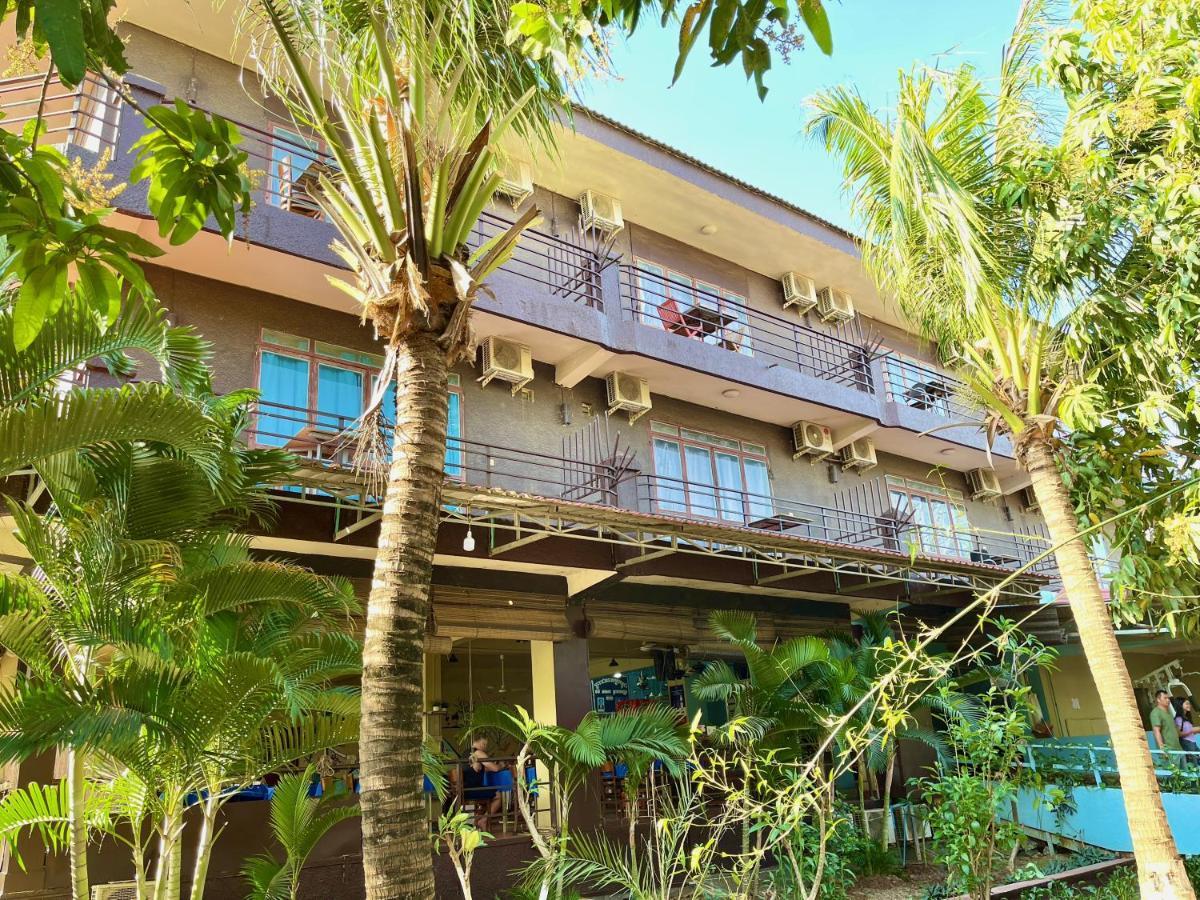 River Dolphin Hotel Kratié Exterior foto